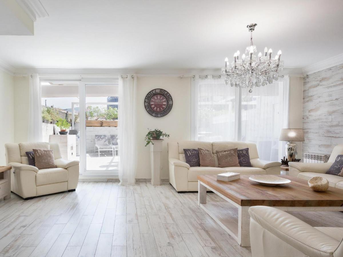 Sitges Spaces Mediterranean Apartments 5 Bedrooms, 4 Bathrooms, 75M2 Terrace, Centre Sitges- Sleeps 11 Exterior foto